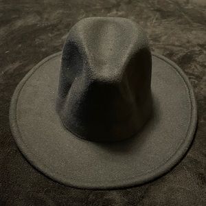 Black & Red Wide Brim Fedora Woolen Hat, Size L